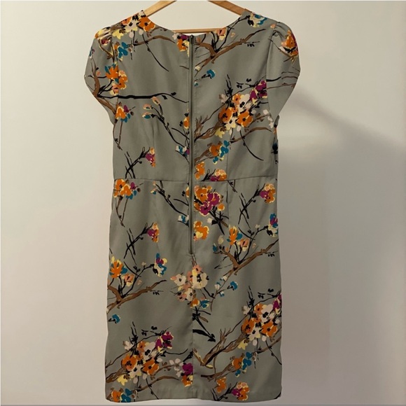 Darling Floral Print Grey Midi Dress. - Picture 3 of 4